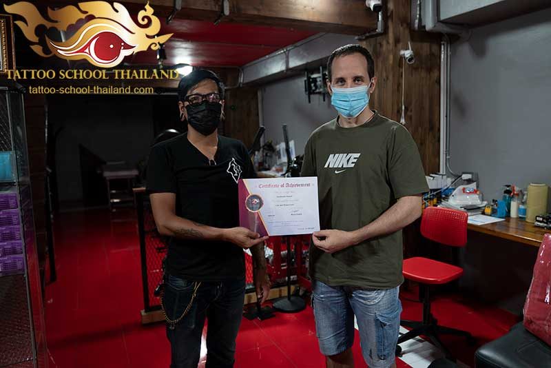 Tattoo School Thailand presentation of Certificate